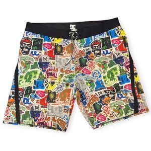 DC Men's All Over Graffiti Print Board Shorts Men's Size 40 9in Inseam Surfer